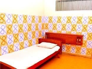 Sri Saibaba Guest House Ποντισερί Εξωτερικό φωτογραφία
